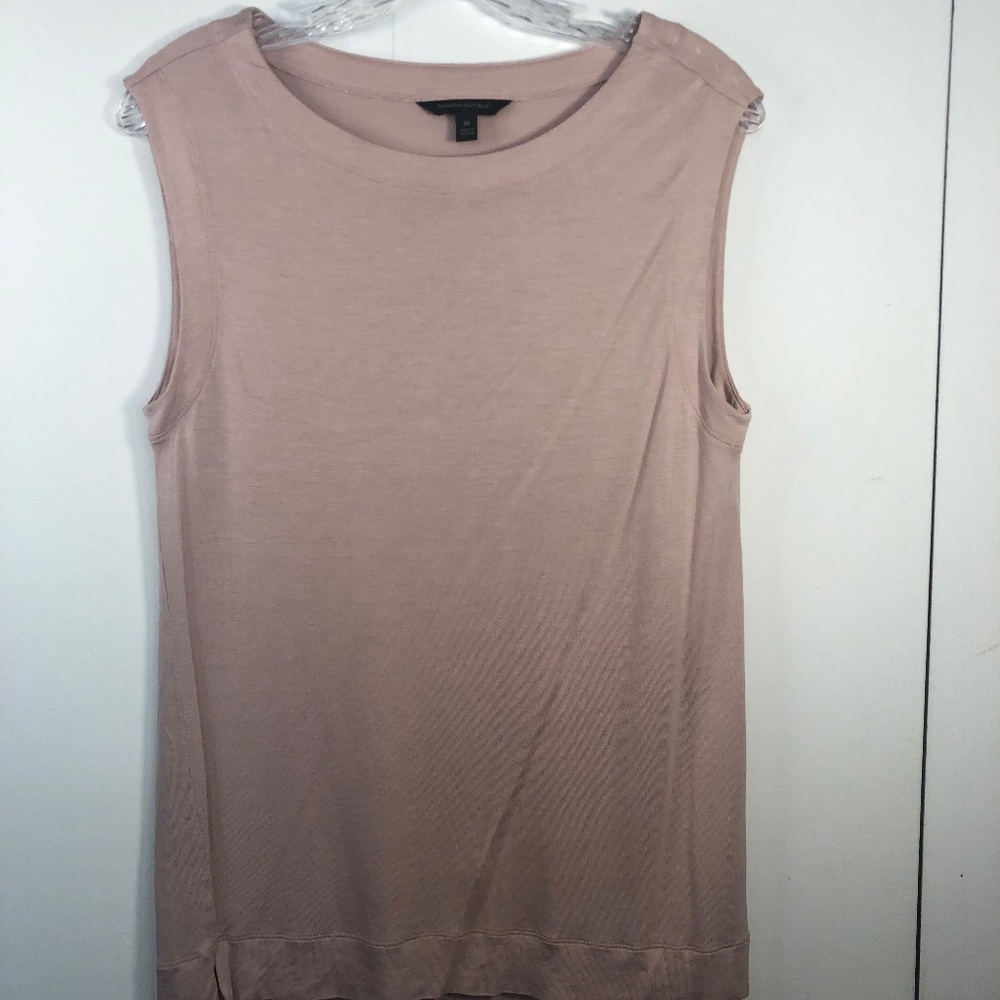 Banana Republic Mauve Sleeveless Shirt Scoop Neck Shirt- size M